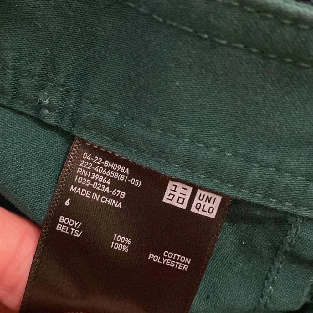 Uniqlo Dark Green A-Line Wrap Skirt. Size 6 - Picture 4 of 8